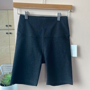 Beyond Yoga Bike Shorts - Darkest Night